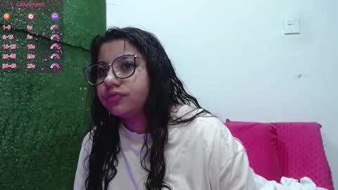 miaa_smiith1 online show from 11-04-25, 10:03