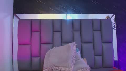 Mia online show from 02-10-26, 12:09