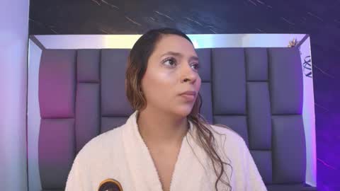 Mia online show from 02-13-26, 12:12