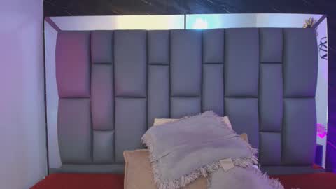 Mia online show from 02-14-26, 12:13