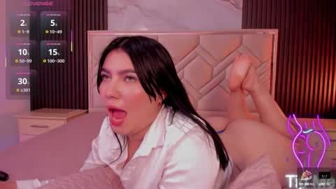 Miaa Farrel online show from 10-08-25, 07:33