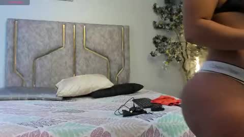miaakittyy online show from 06-20-26, 12:08