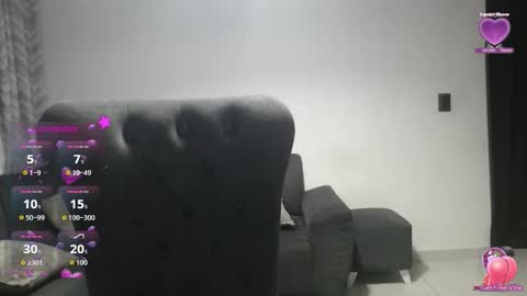 Snapshot of miaalana_ chatting on 10-17-25, 06:38 MiaAlana online show from 10-17-25, 06:38