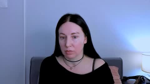 Mia online show from 03-10-26, 04:12