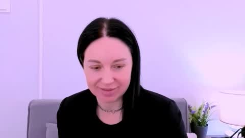 Mia online show from 05-14-26, 03:52