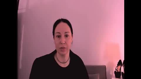 Mia online show from 05-16-26, 04:06