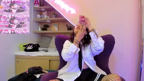 Mia online show from 01-30-25, 12:48