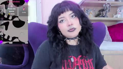 Mia online show from 01-05-26, 05:27