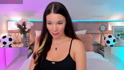 Mia online show from 06-28-26, 07:09