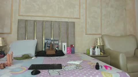 Miaasummer online show from 06-14-26, 12:18