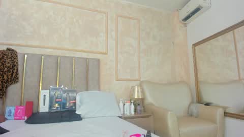 Miaasummer online show from 06-20-26, 11:35