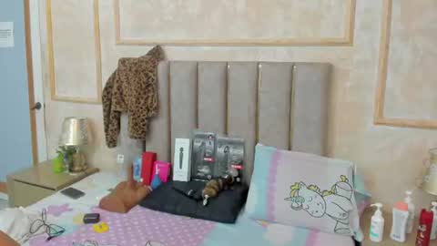 Miaasummer online show from 06-21-26, 12:08