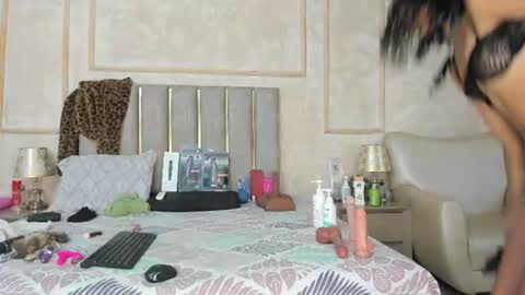 Miaasummer online show from 06-24-26, 11:31