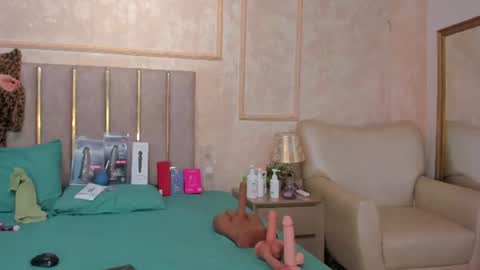Miaasummer online show from 06-25-26, 11:37