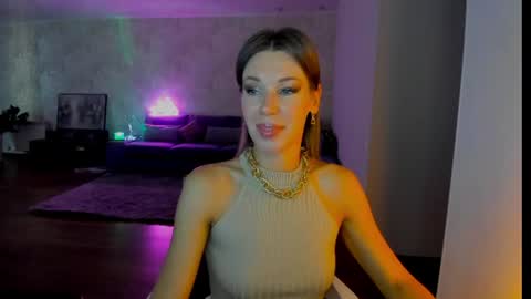 Mia online show from 06-24-26, 04:22