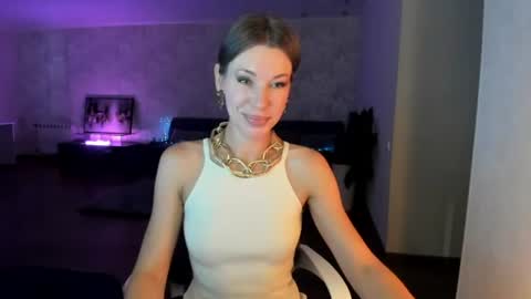 Mia online show from 08-01-26, 04:23