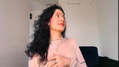 Snapshot of miabeautyxxx chatting on 03-20-26, 02:00 miabeautyxxx online show from 03-20-26, 02:00