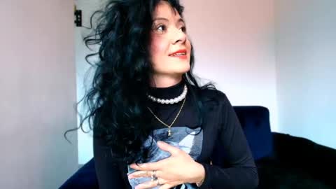 Snapshot of miabeautyxxx chatting on 04-09-26, 02:22 miabeautyxxx online show from 04-09-26, 02:22