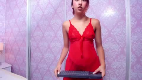 Mia online show from 06-04-26, 11:11