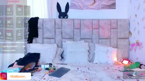 Snapshot of miablumm_ chatting on 02-11-26, 02:11 miablumm_ online show from 02-11-26, 02:11