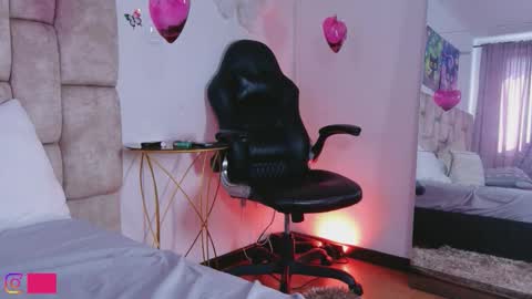 Snapshot of miablumm_ chatting on 03-20-26, 02:44 miablumm_ online show from 03-20-26, 02:44