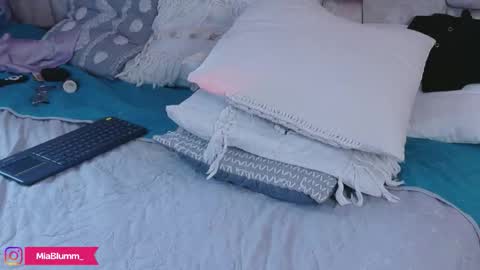 Snapshot of miablumm_ chatting on 03-25-26, 08:26 miablumm_ online show from 03-25-26, 08:26