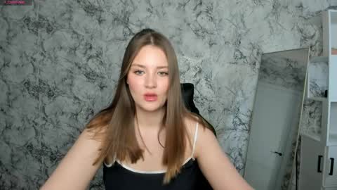 Snapshot of miabrian chatting on 05-09-26, 11:04 Mia online show from 05-09-26, 11:04