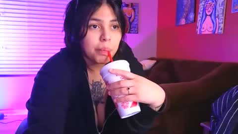 Mia online show from 12-10-24, 03:41