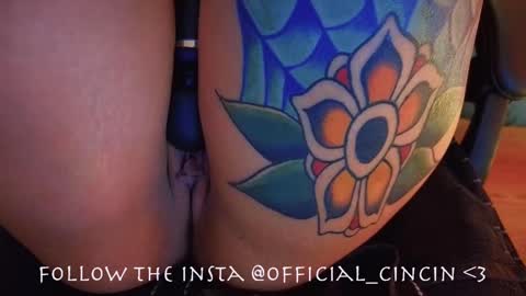 Mia online show from 02-19-25, 01:51