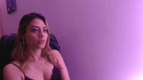 Snapshot of miacollings1 chatting on 12-03-25, 03:03 Miia online show from 12-03-25, 03:03