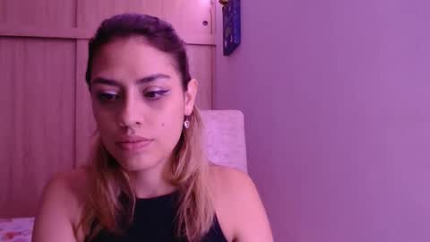 Snapshot of miacollings1 chatting on 01-18-26, 04:27 Miia online show from 01-18-26, 04:27