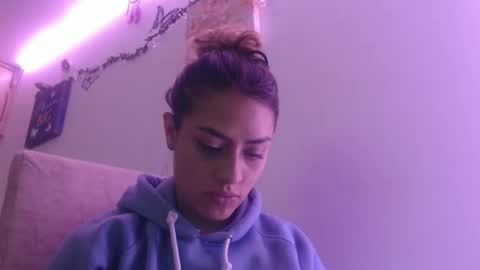 Snapshot of miacollings1 chatting on 01-19-26, 03:32 Miia online show from 01-19-26, 03:32