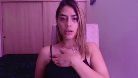 Snapshot of miacollings1 chatting on 03-14-26, 03:45 Miia online show from 03-14-26, 03:45