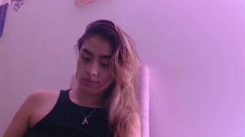 Snapshot of miacollings1 chatting on 04-11-26, 11:20 Miia online show from 04-11-26, 11:20