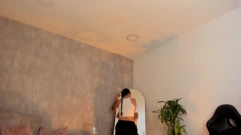 miacooper online show from 10-10-25, 12:26