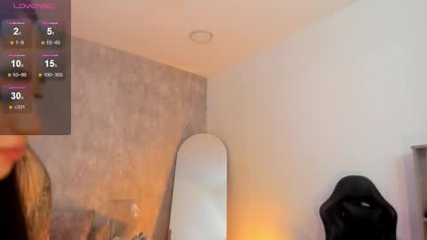 miacooper online show from 10-20-25, 12:05