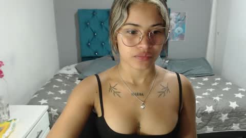Snapshot of miacumgirl chatting on 03-30-26, 12:17 miacumgirl online show from 03-30-26, 12:17