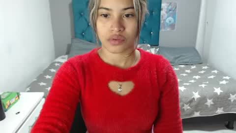 Snapshot of miacumgirl chatting on 04-15-26, 12:23 miacumgirl online show from 04-15-26, 12:23