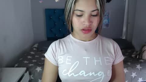 Snapshot of miacumgirl chatting on 04-21-26, 12:22 miacumgirl online show from 04-21-26, 12:22