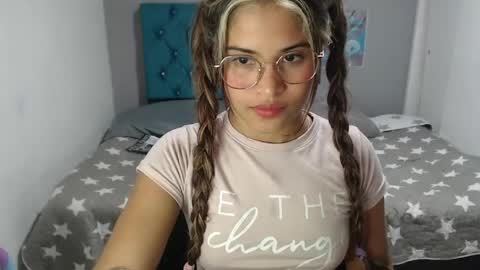 Snapshot of miacumgirl chatting on 04-30-26, 09:30 miacumgirl online show from 04-30-26, 09:30