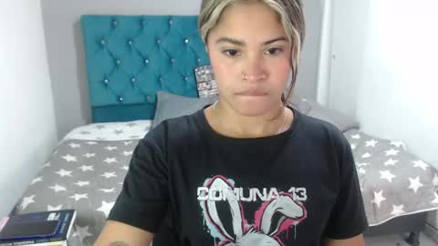 Snapshot of miacumgirl chatting on 05-07-26, 12:21 miacumgirl online show from 05-07-26, 12:21