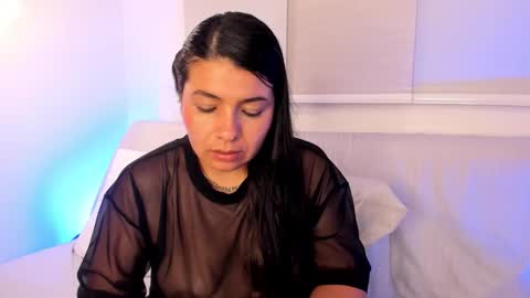 Snapshot of miadanielss chatting on 03-10-26, 01:32 IG Yojanagomez online show from 03-10-26, 01:32