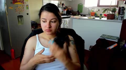 Snapshot of miadimota chatting on 10-04-25, 06:50 Mia online show from 10-04-25, 06:50