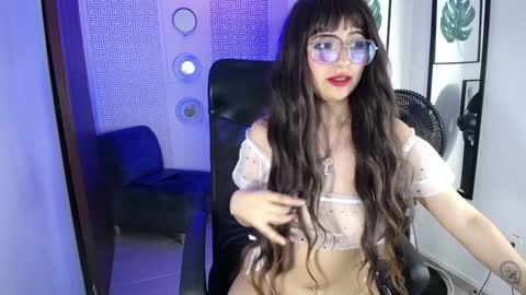 Mia online show from 12-10-24, 08:27