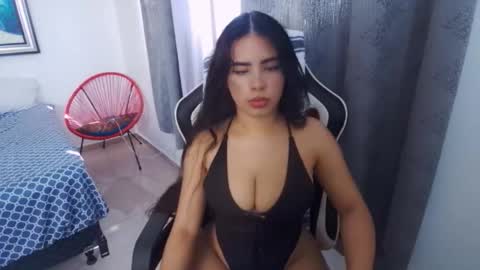 Snapshot of miafunny5 chatting on 10-11-25, 06:17 miafunny5 online show from 10-11-25, 06:17