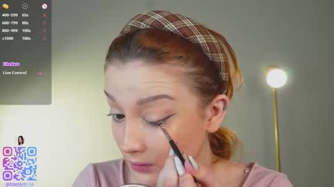 Mia online show from 01-09-26, 01:47