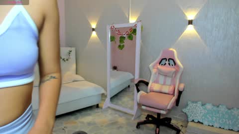 Snapshot of miagomez1 chatting on 01-09-25, 01:13 Mia Gomez online show from 01-09-25, 01:13