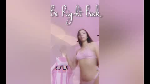 Snapshot of miagomez1 chatting on 02-21-25, 04:26 Mia Gomez online show from 02-21-25, 04:26