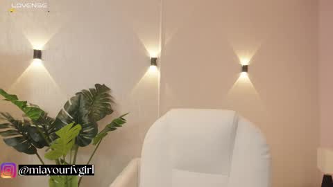 Snapshot of miagomez1 chatting on 09-13-25, 12:16 Mia Gomez online show from 09-13-25, 12:16