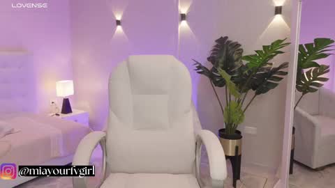 Snapshot of miagomez1 chatting on 09-16-25, 12:28 Mia Gomez online show from 09-16-25, 12:28